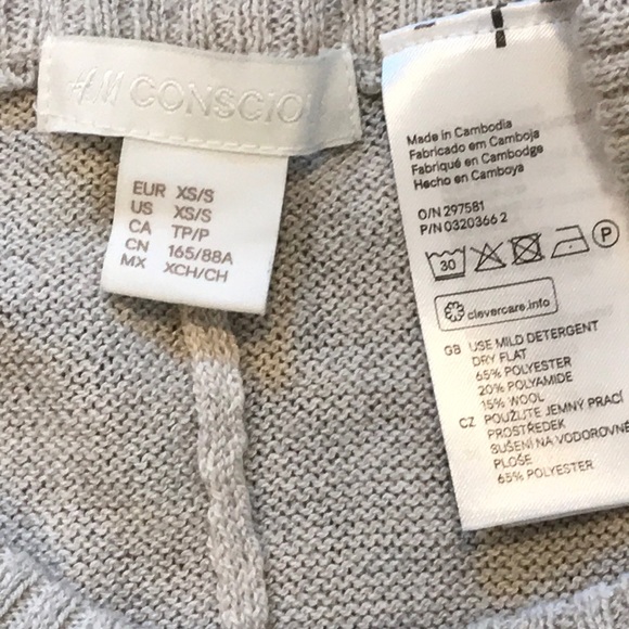 Like New-H&M Conscious Pullover Sweater - Picture 3 of 6